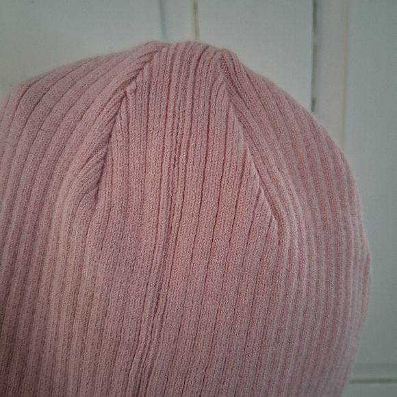 Adidas Soft Pink Ribbed Knit Logo Beanie - Picture 3 of 8